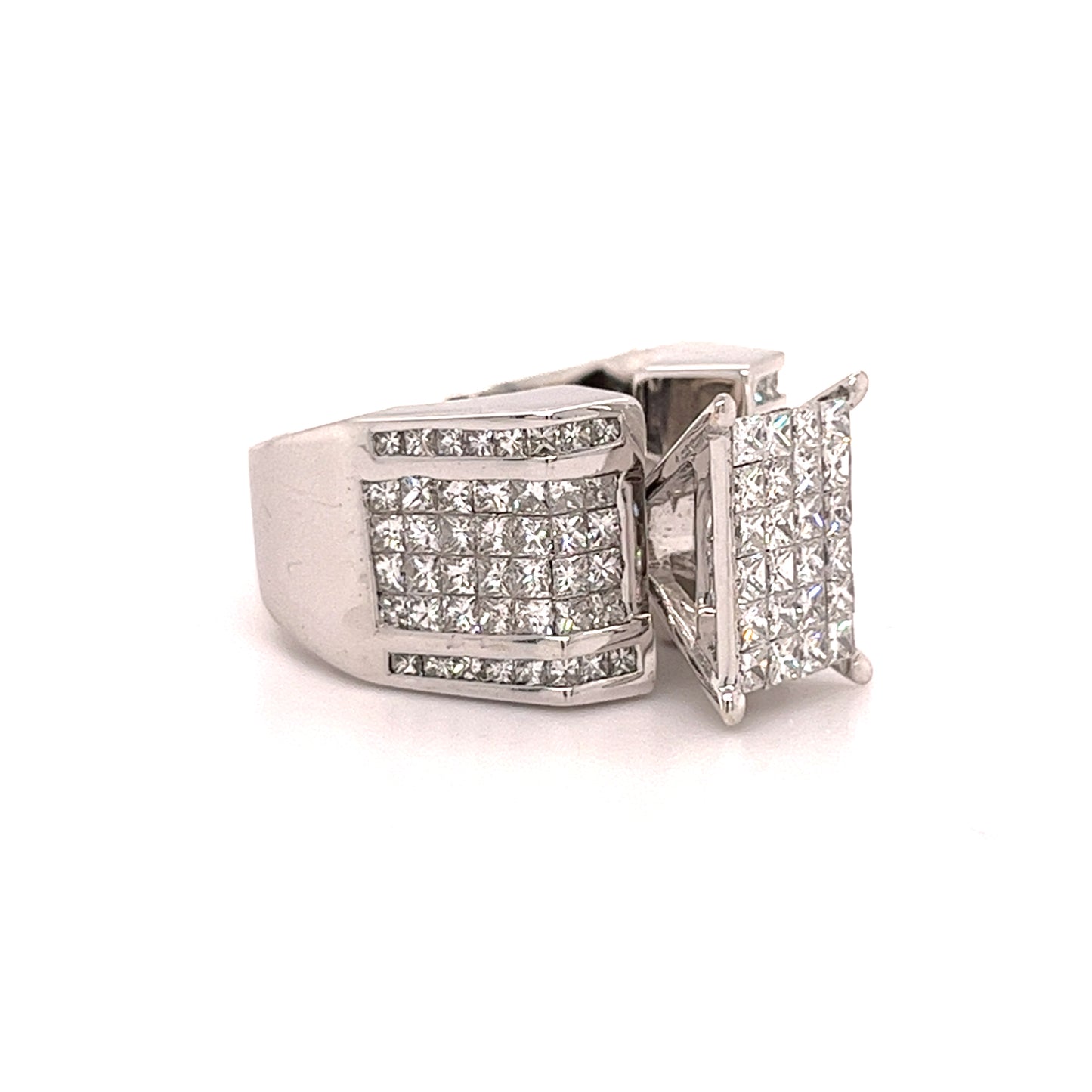 14 KT WHITE GOLD WONDERFUL PRINCESS DIAMOND RING - 2.86 CT
