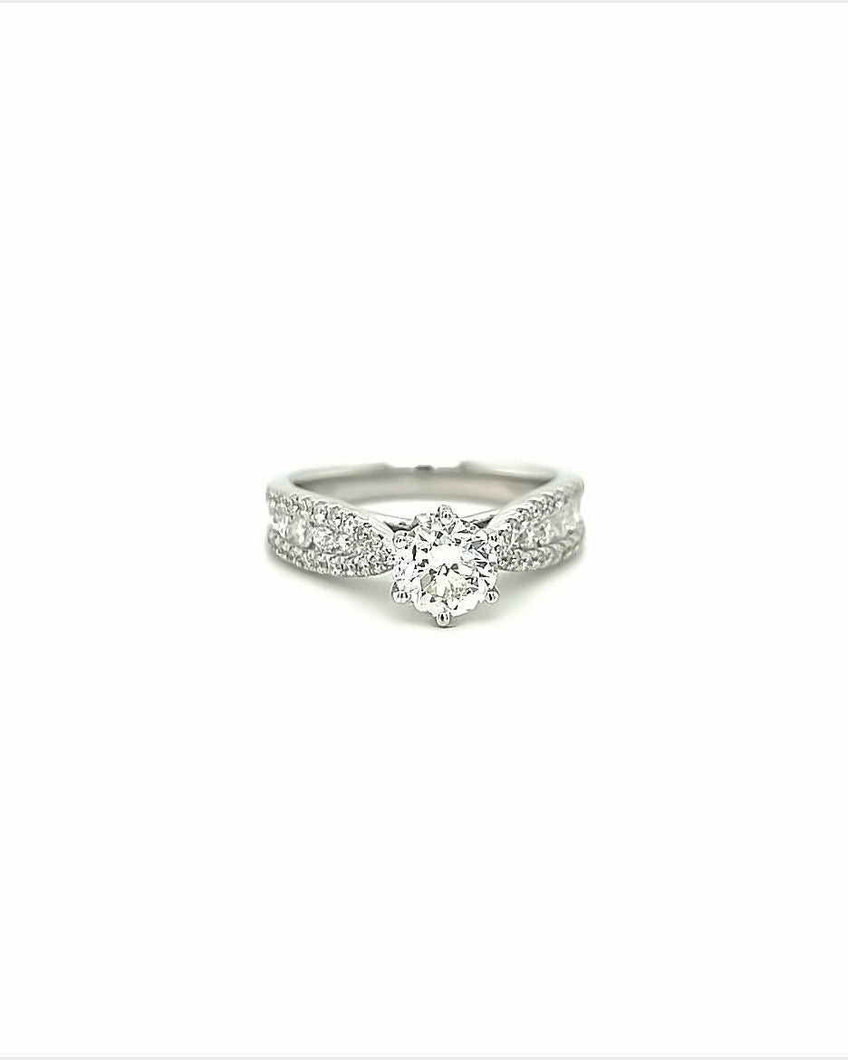 18 KT WHITE GOLD - WOMENS DIAMOND RING - 1.58 CT