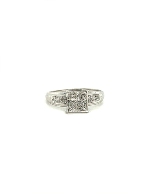 14KT WHITE GOLD FANCY DIAMOND ENGAGEMENT RING
