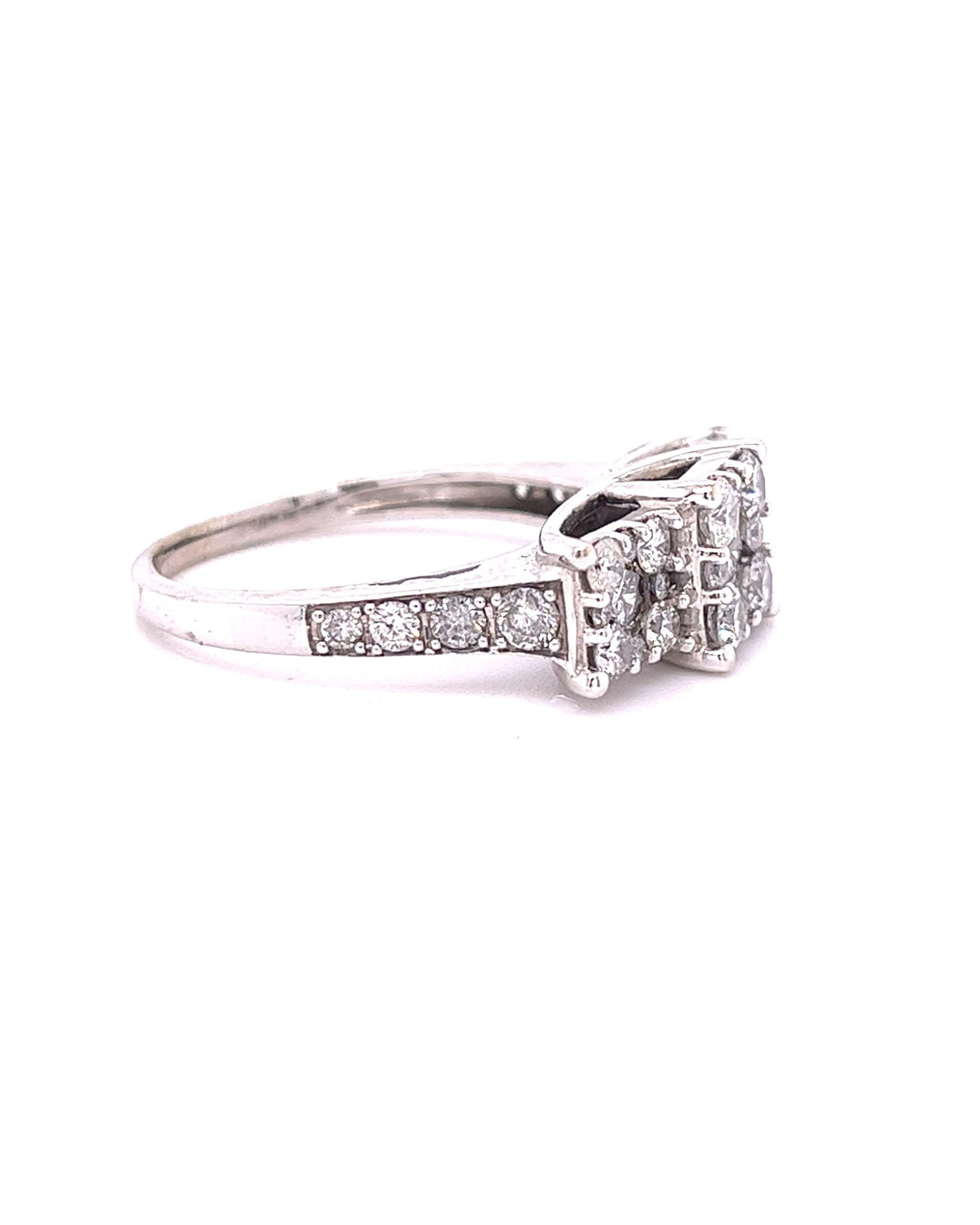 14KT WHITE GOLD 3 STAGES DIAMOND ENGAGEMENT RING