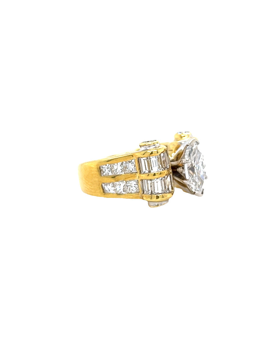18KT YELLOW GOLD FANCY LADIES DIAMOND ENGAGEMENT RING