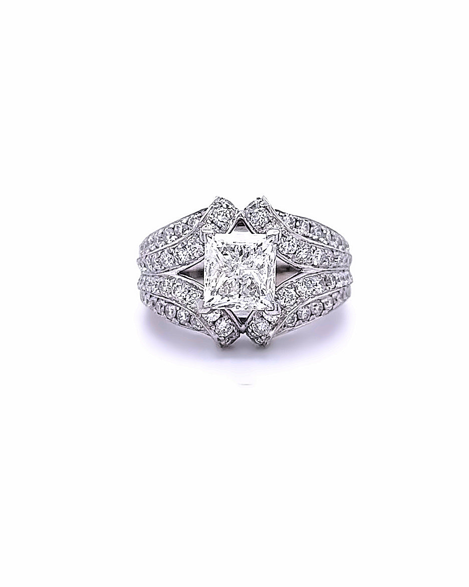 14KT WHITE GOLD FANCY BRILLIANT DIAMOND ENGAGEMENT RING