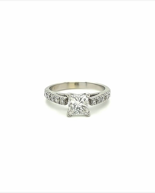 14KT WHITE GOLD FANCY LADIES DIAMOND RING