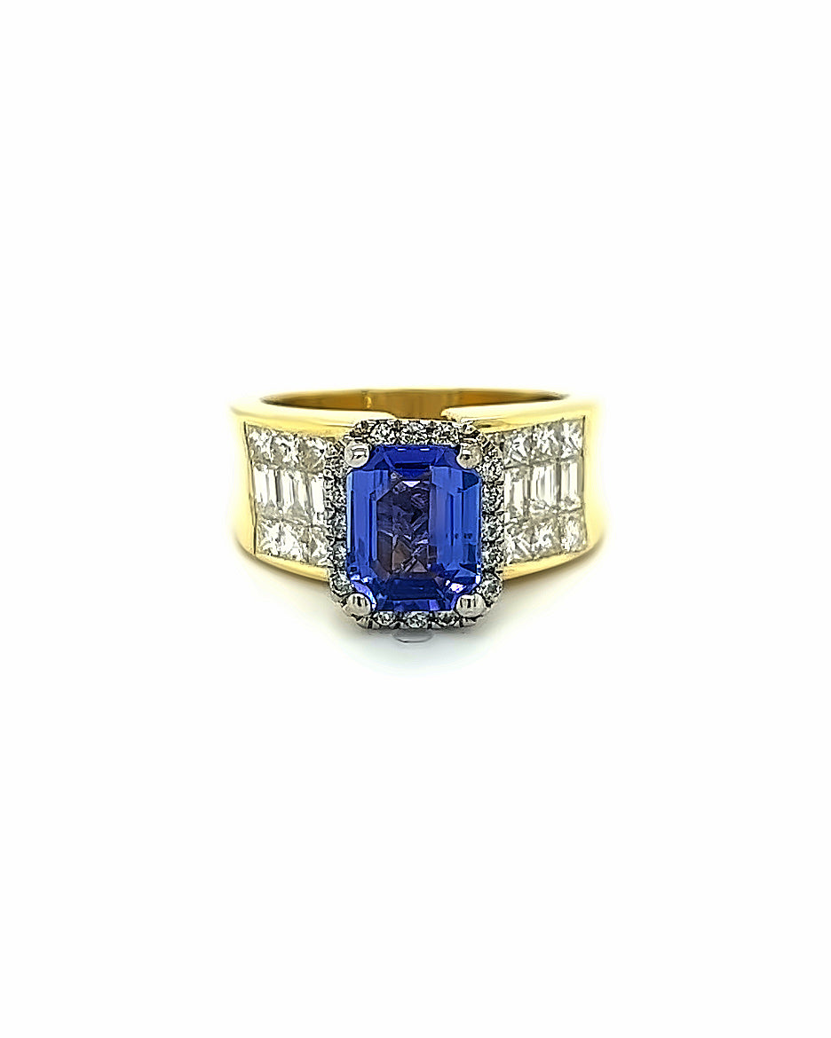 18KT YELLOW GOLD FANCY TANZANITE AND DIAMONDS ENGAGEMENT RING