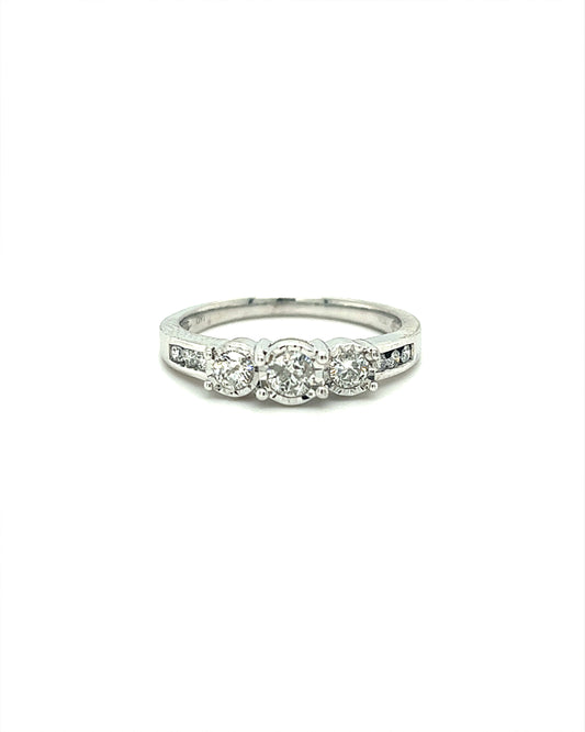 10KT WHITE GOLD 3 DIAMOND ENGAGEMENT RING