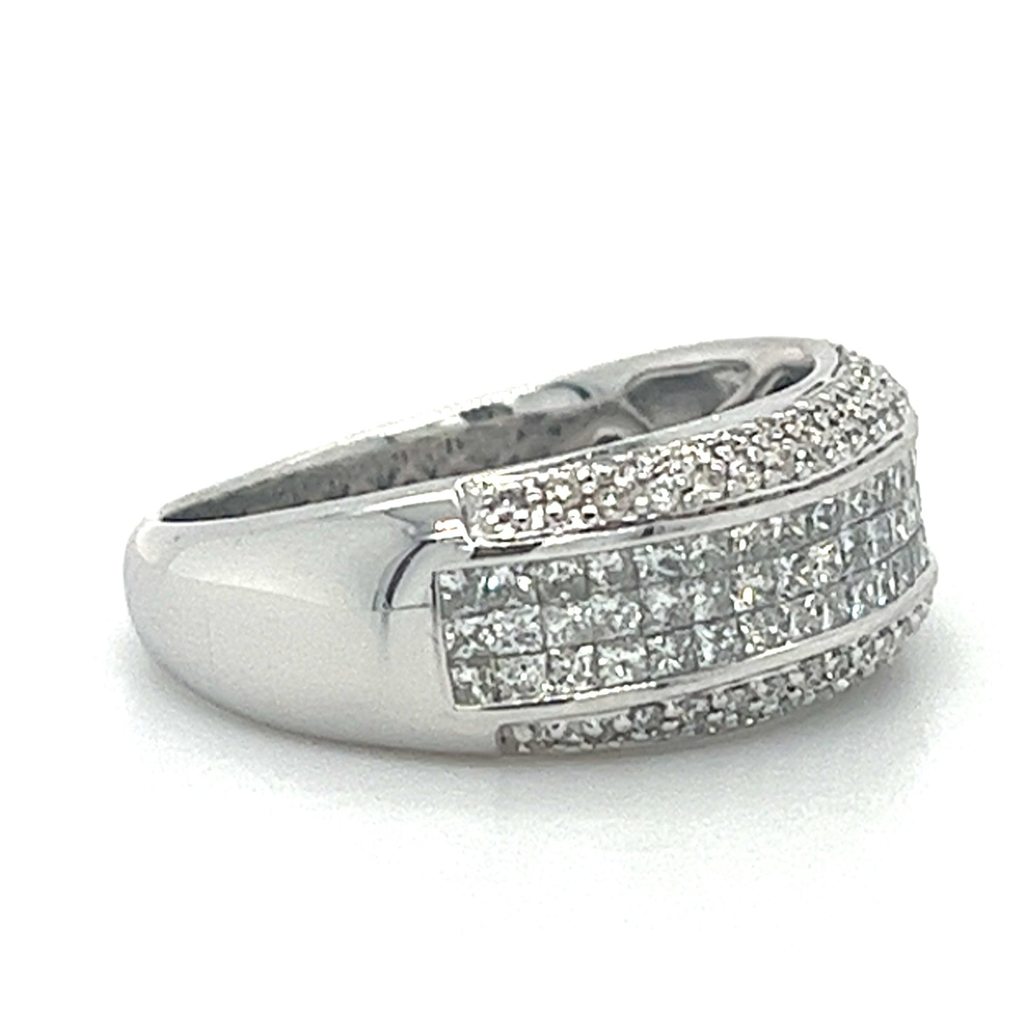 14KT WHITE GOLD FANCY DIAMOND WEDDING BAND