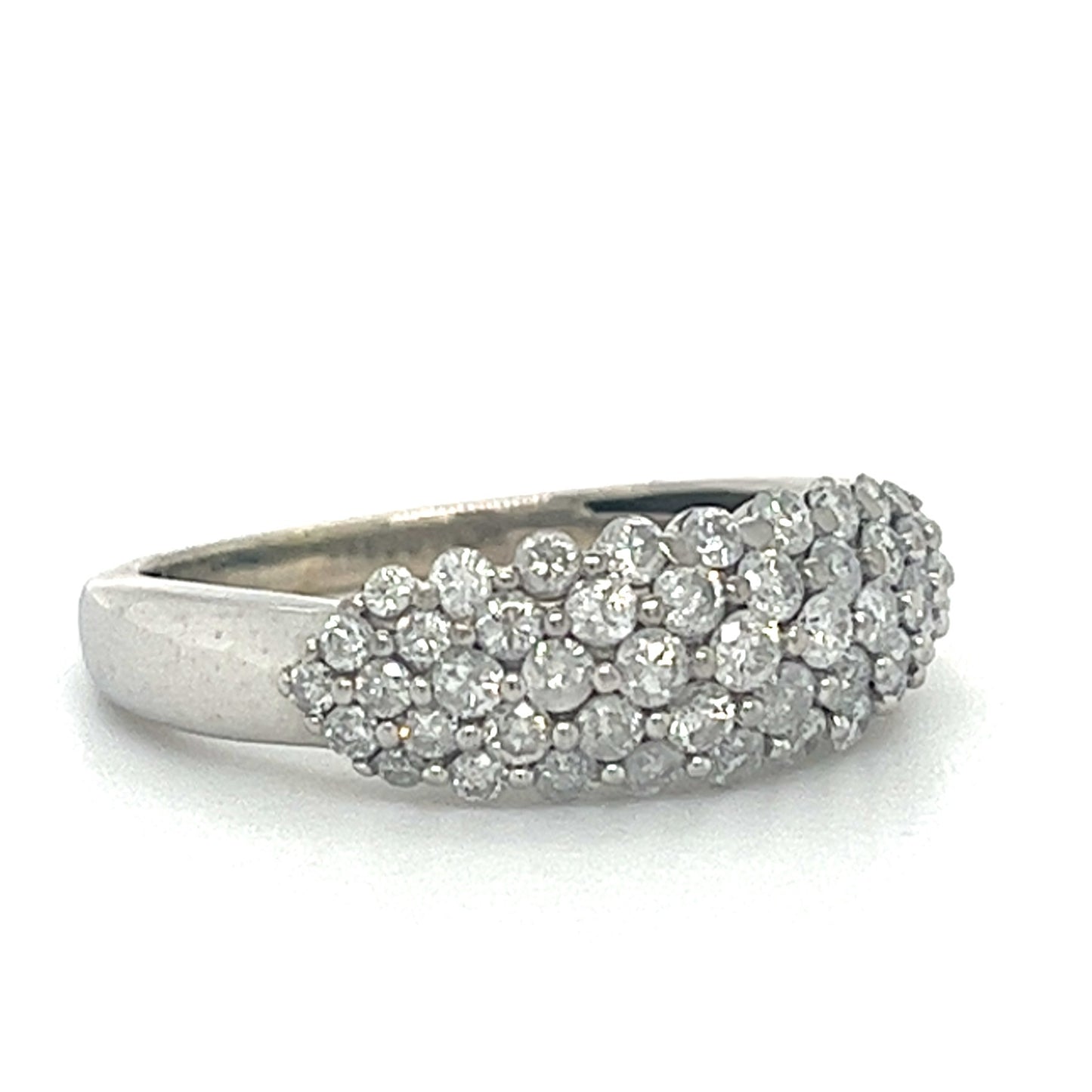 10KT WHITE GOLD DIAMOND BAND