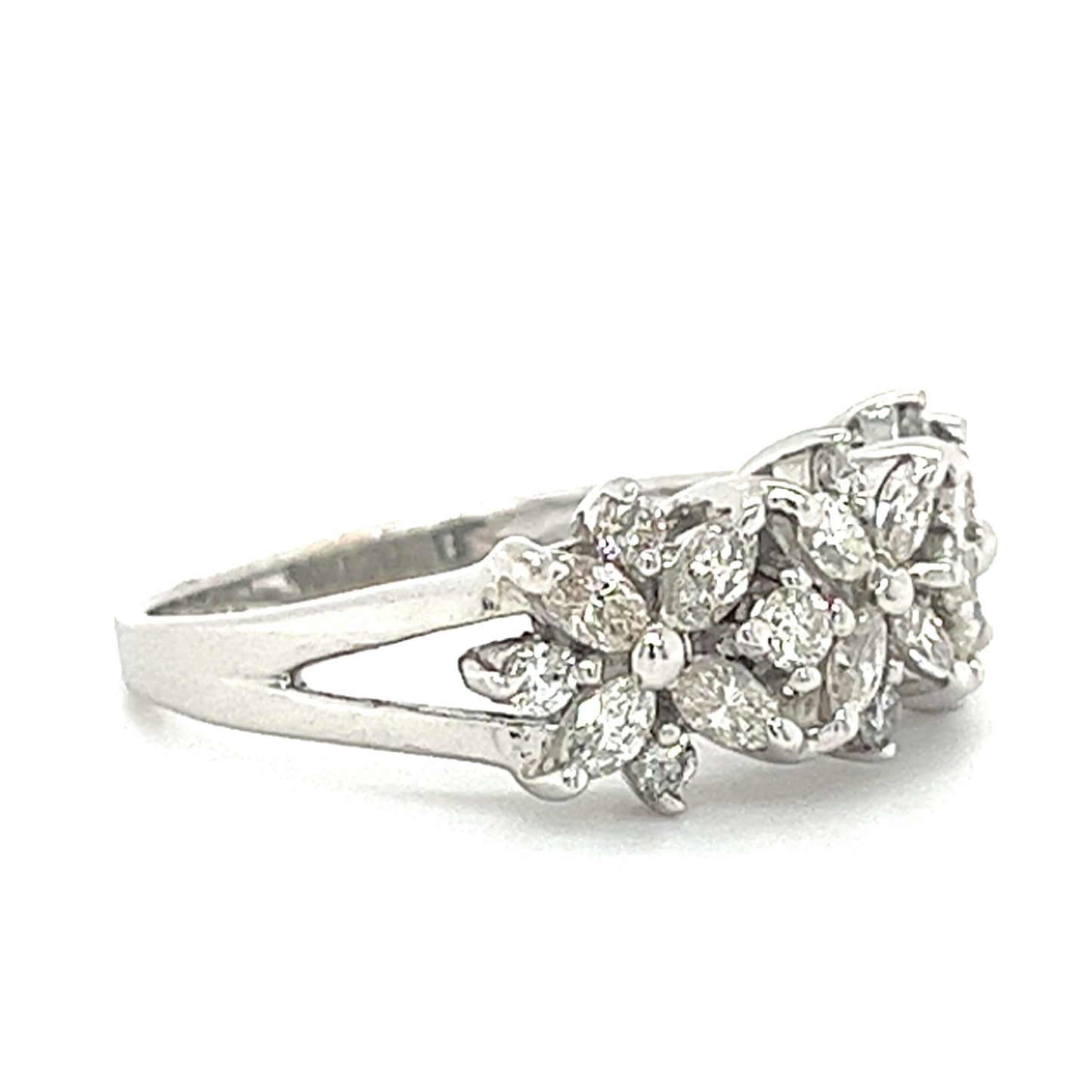 14KT WHITE GOLD WITH DIAMONDS LADIES BAND