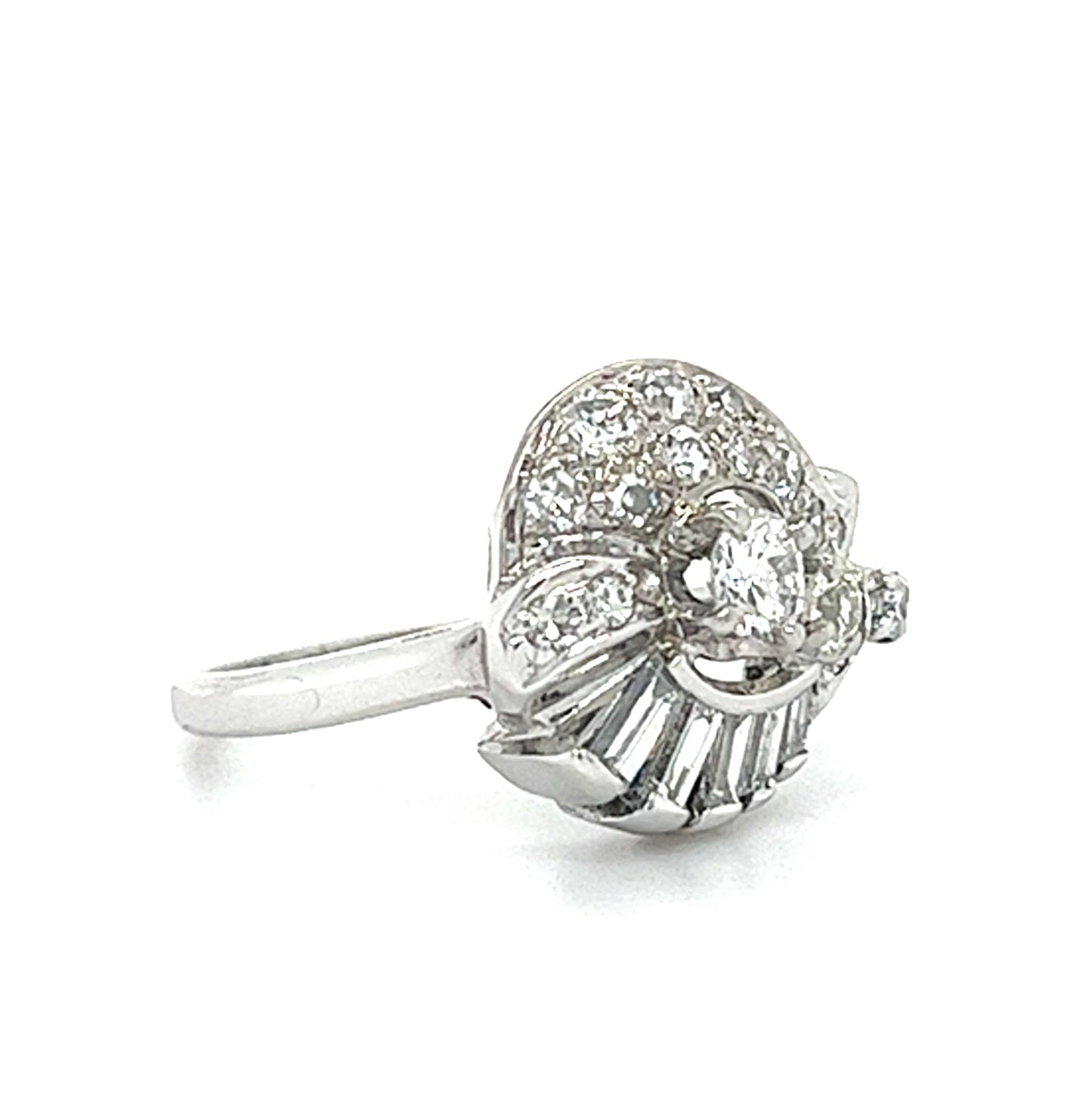 14KT WHITE GOLD LADIES DIAMOND RING
