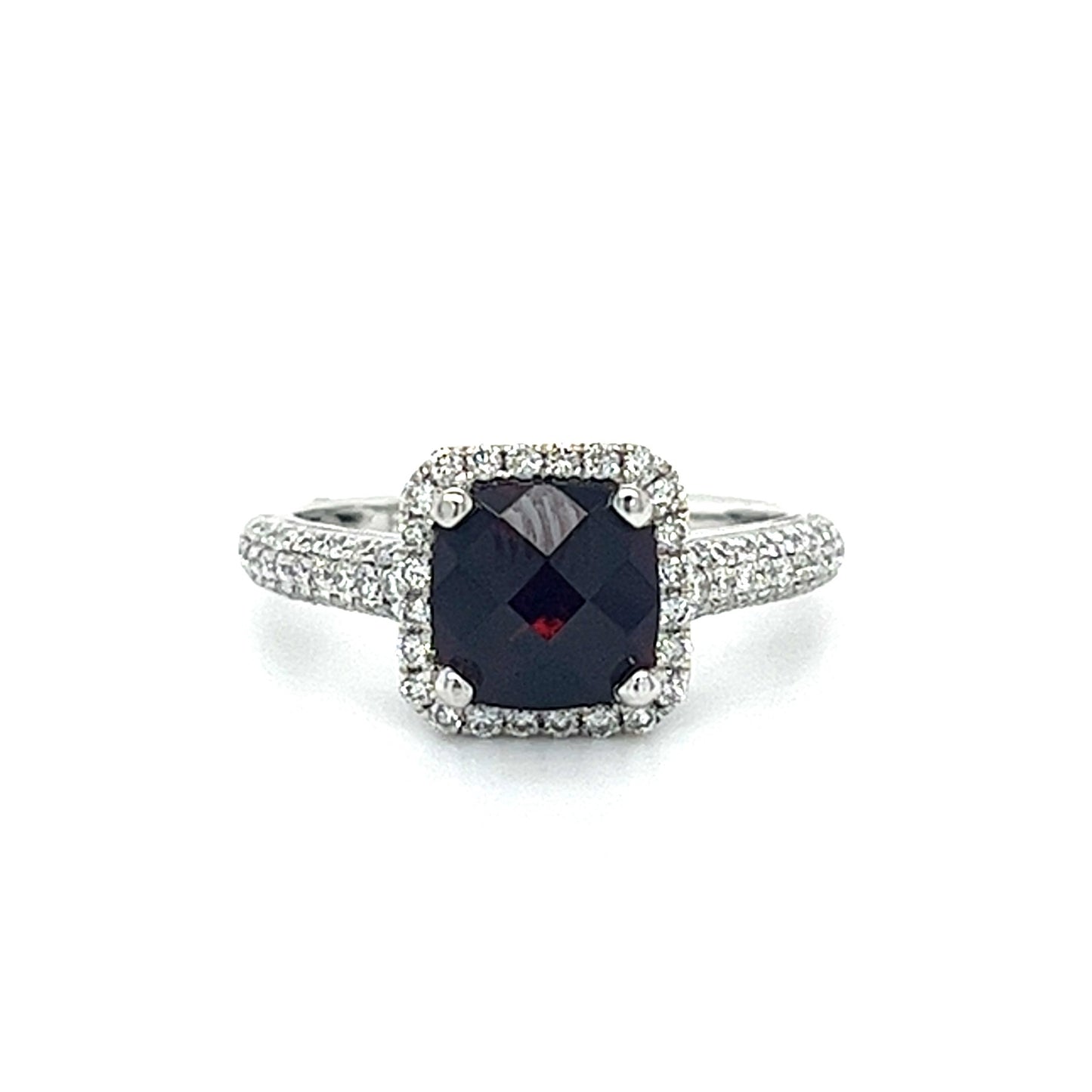 18KT WHITE GOLD DIAMOND AND GARNET LADIES RING