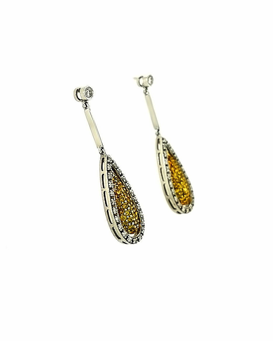 14KT WHITE GOLD DANGLING EARRINGS PEAR SHAPE
