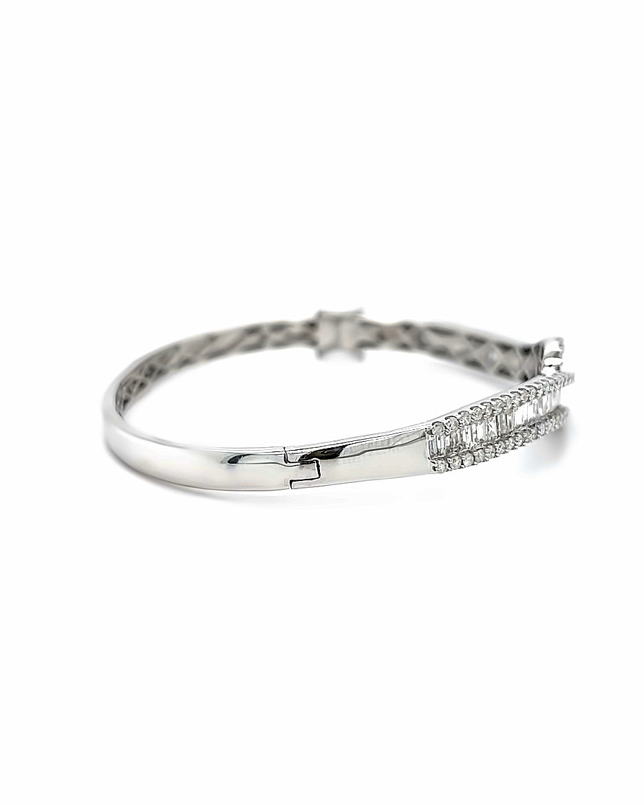 14KT WHITE GOLD ROUND AND BAGUETTE DIAMOND BANGLE
