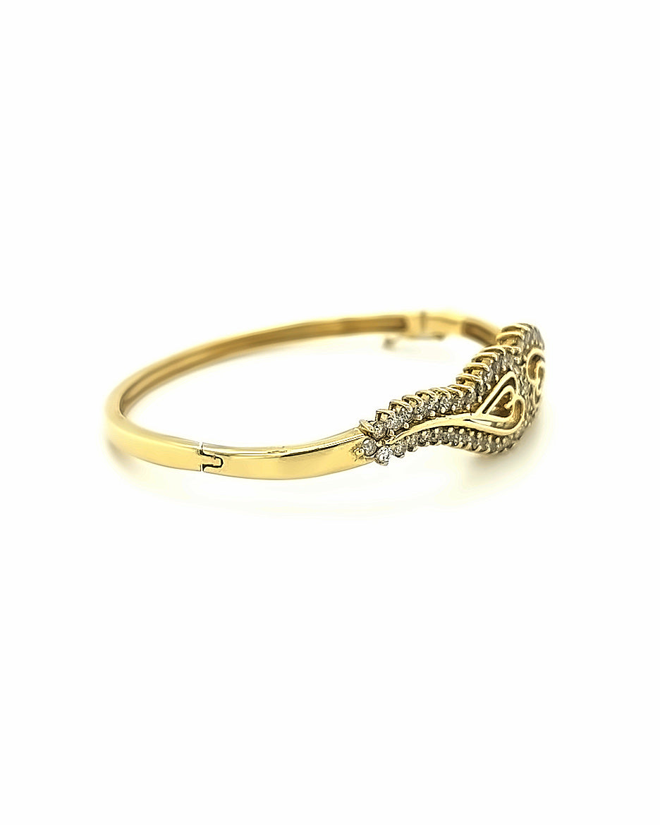 14KT YELLOW GOLD DIAMOND HEARTS ANTIQUE LOOK BANGLE