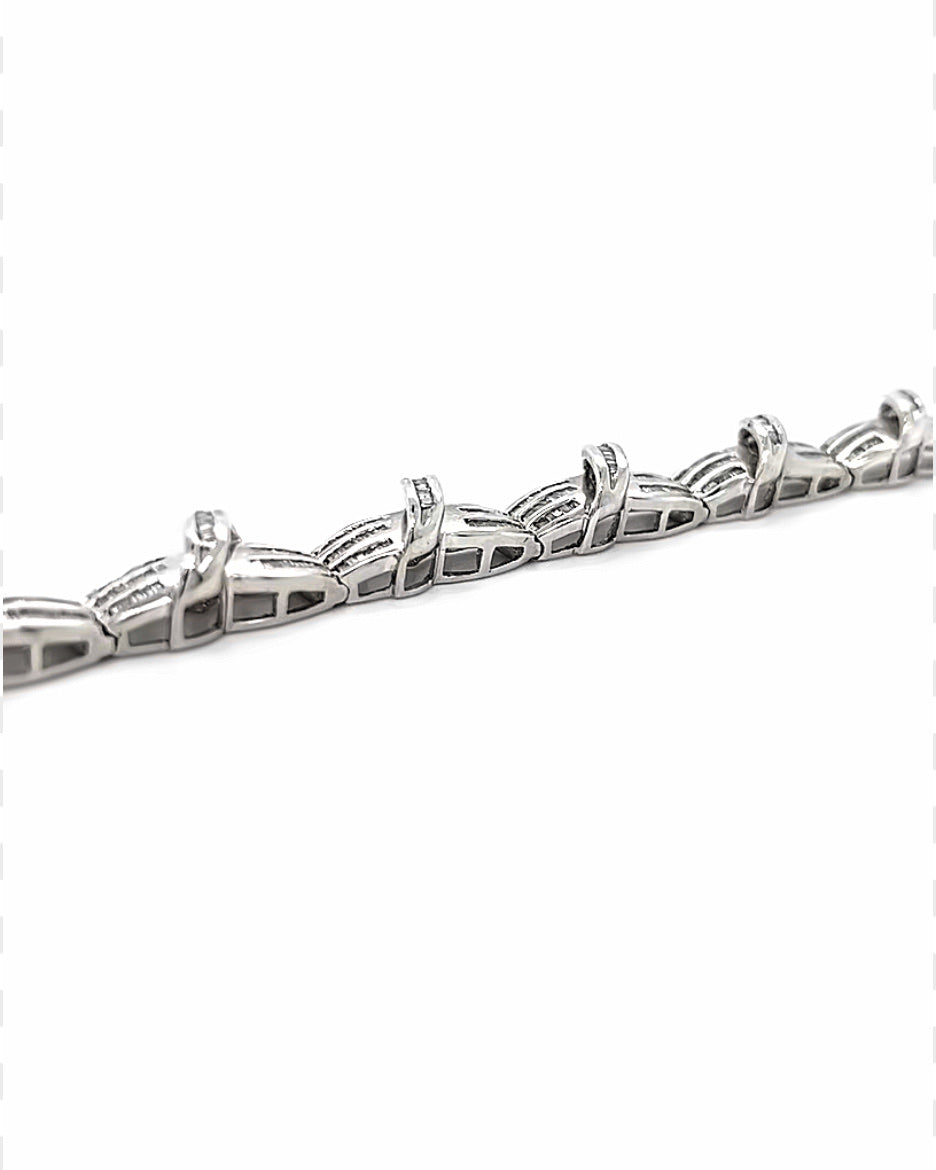 14KT WHITE GOLD BAGUETTE DIAMOND BRACELET