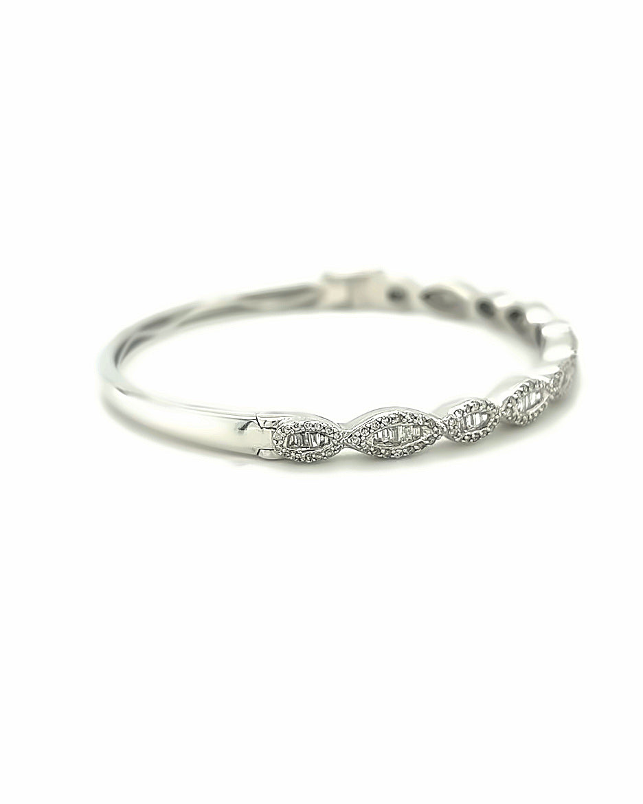 14KT WHITE GOLD DIAMOND TWISTED BANGLE