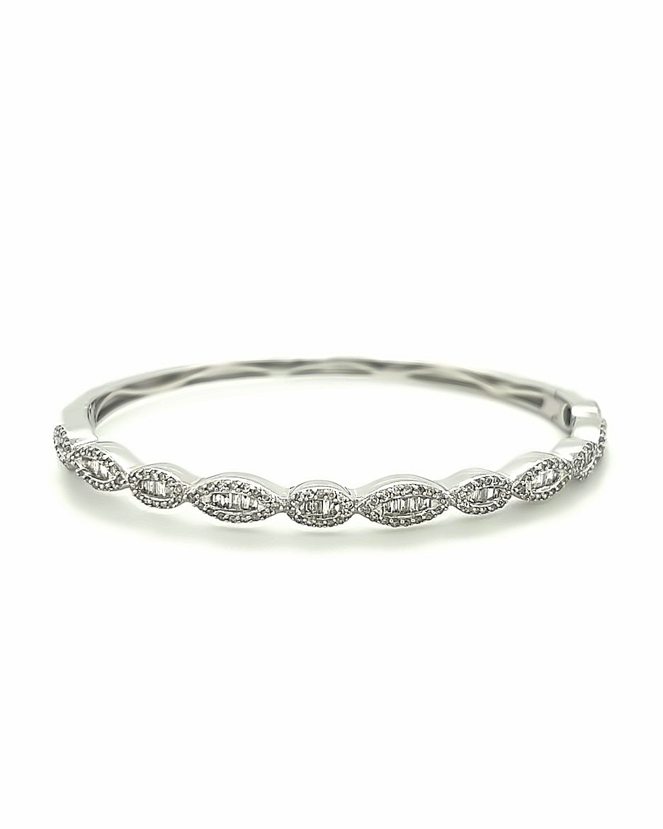 14KT WHITE GOLD DIAMOND TWISTED BANGLE