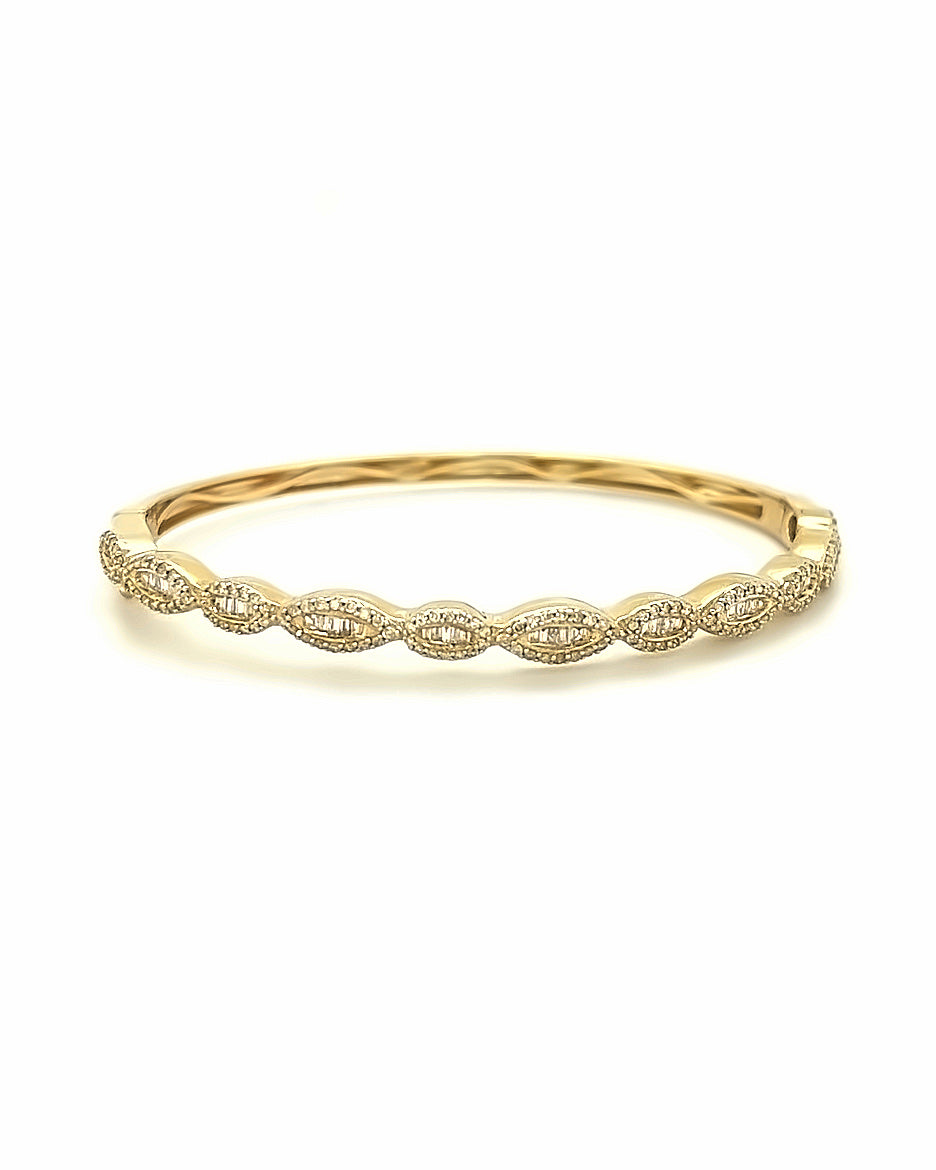 14KT YELLOW GOLD DIAMOND TWISTED BANGLE