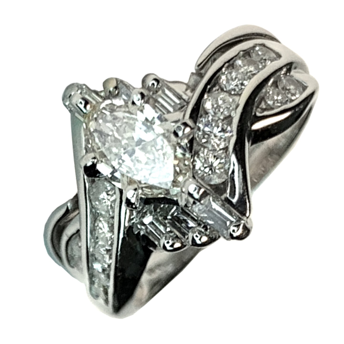 14 WHITE GOLD GORGEOUS DIAMOND RING - 1.37 CT