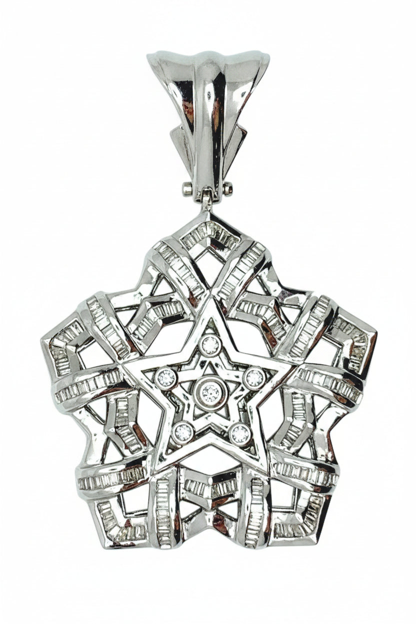 14 KT - White Gold Star Diamond Pendant - 1.68 CT