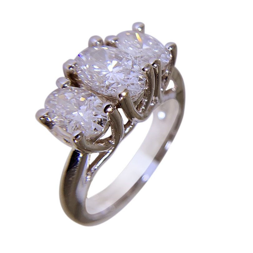 14KT WHITE GOLD - WOMENS DIAMOND RING 3 STONES - 2.27 CT