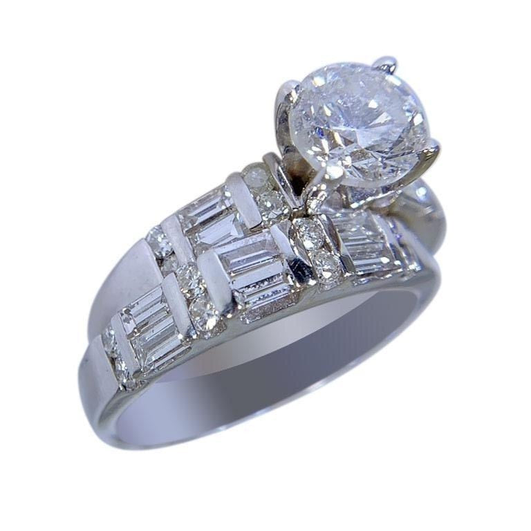 18K WHITE GOLD - WOMENS DIAMOND RING - SET - 1.88 CT