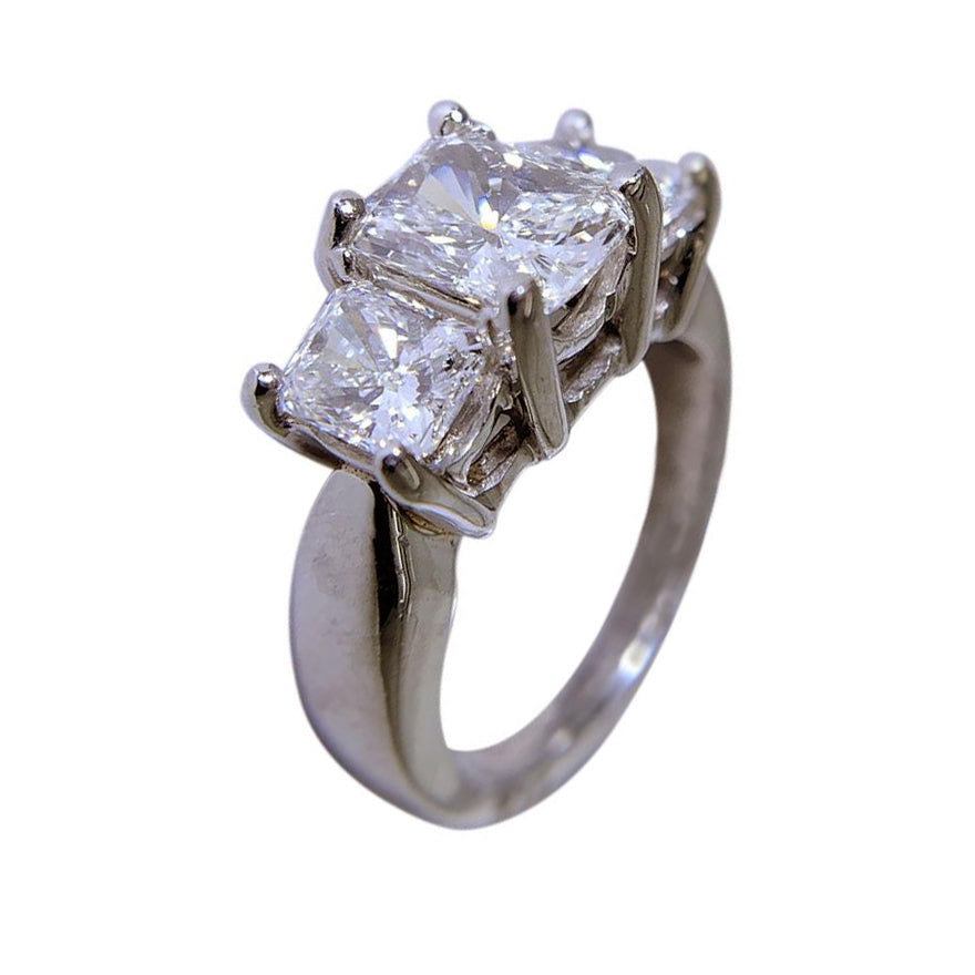 PLATINUM - CUSHION DIAMOND RING - 2.02 CT