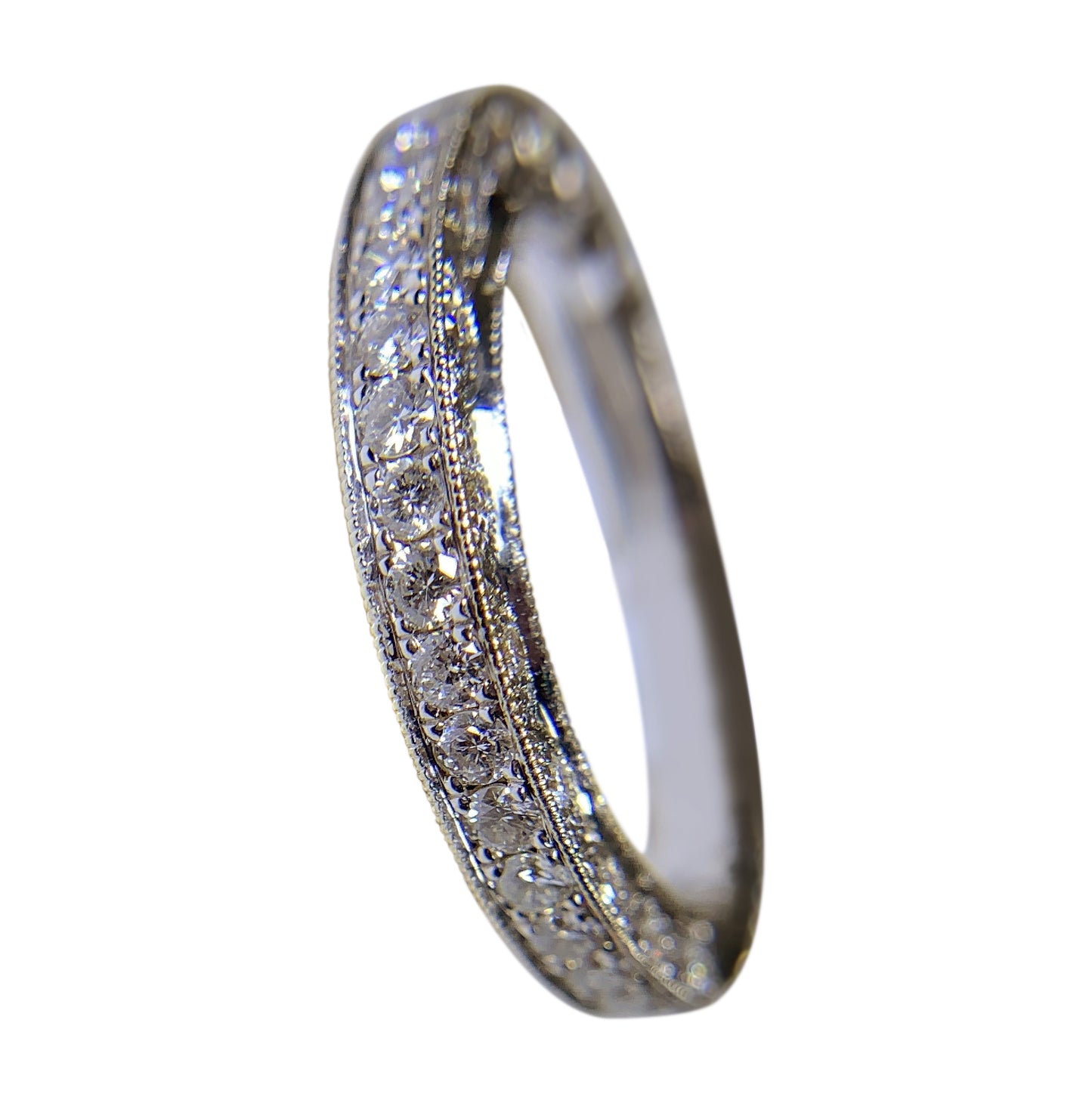 18 WHITE GOLD - 3 STONES ROUND DIAMOND ENGAGEMENT RING AND WEDDING BAND SET - 4.58 CT