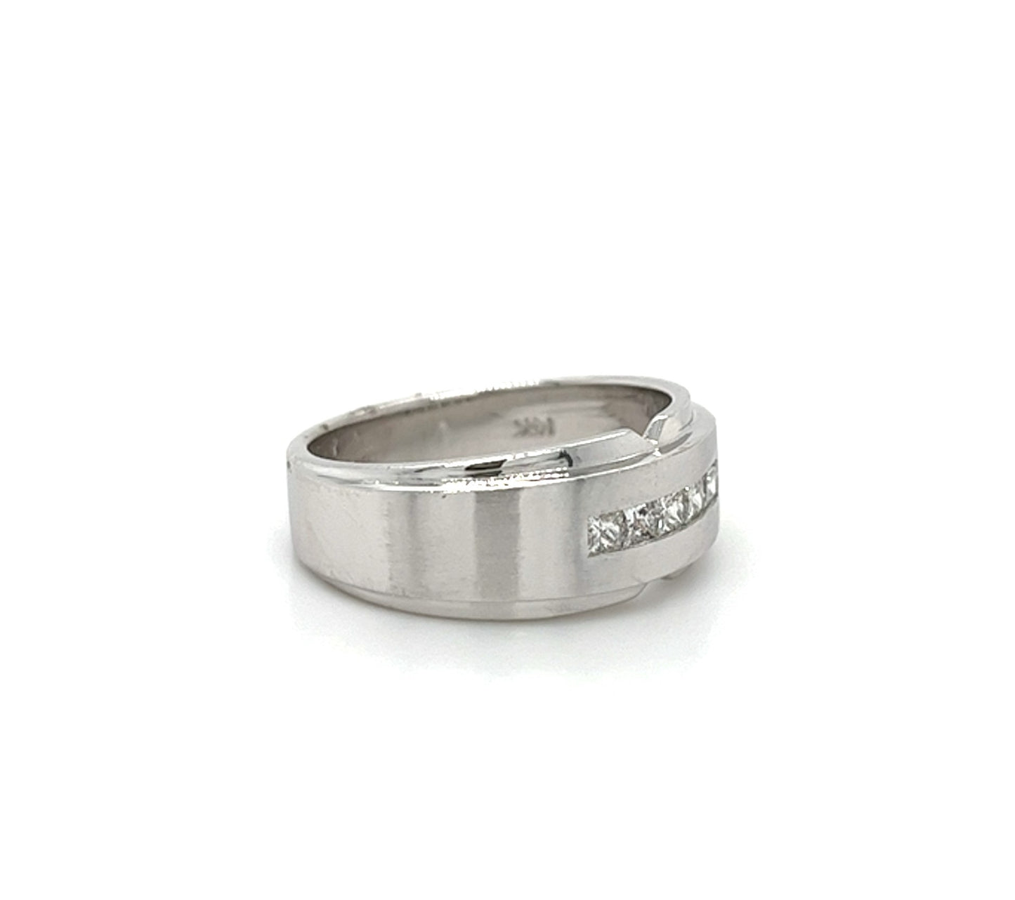 14 KT WHITE GOLD - PRINCESS CUT DIAMONDS MENS WEDDING BAND - 0.56 CT