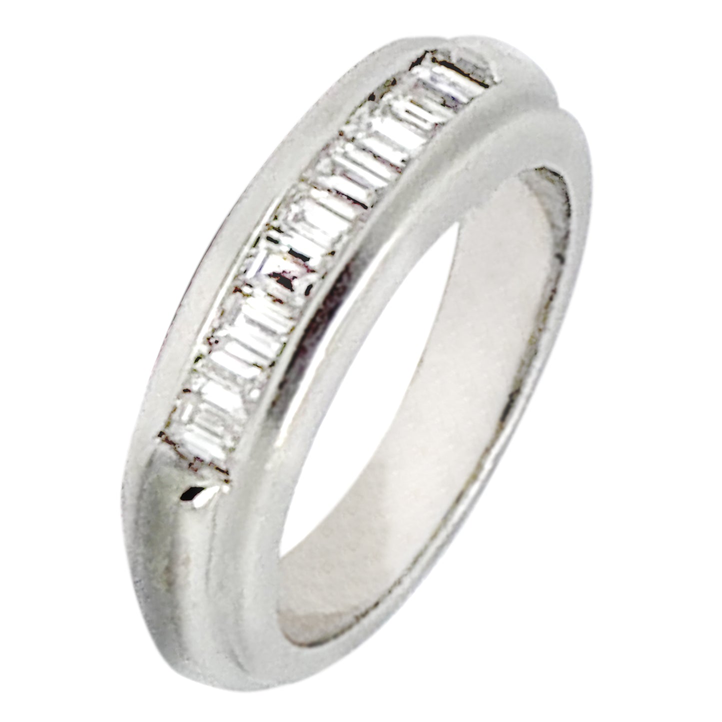 14 KT WHITE GOLD BAGUETTE DIAMOND RING - 0.65 CT