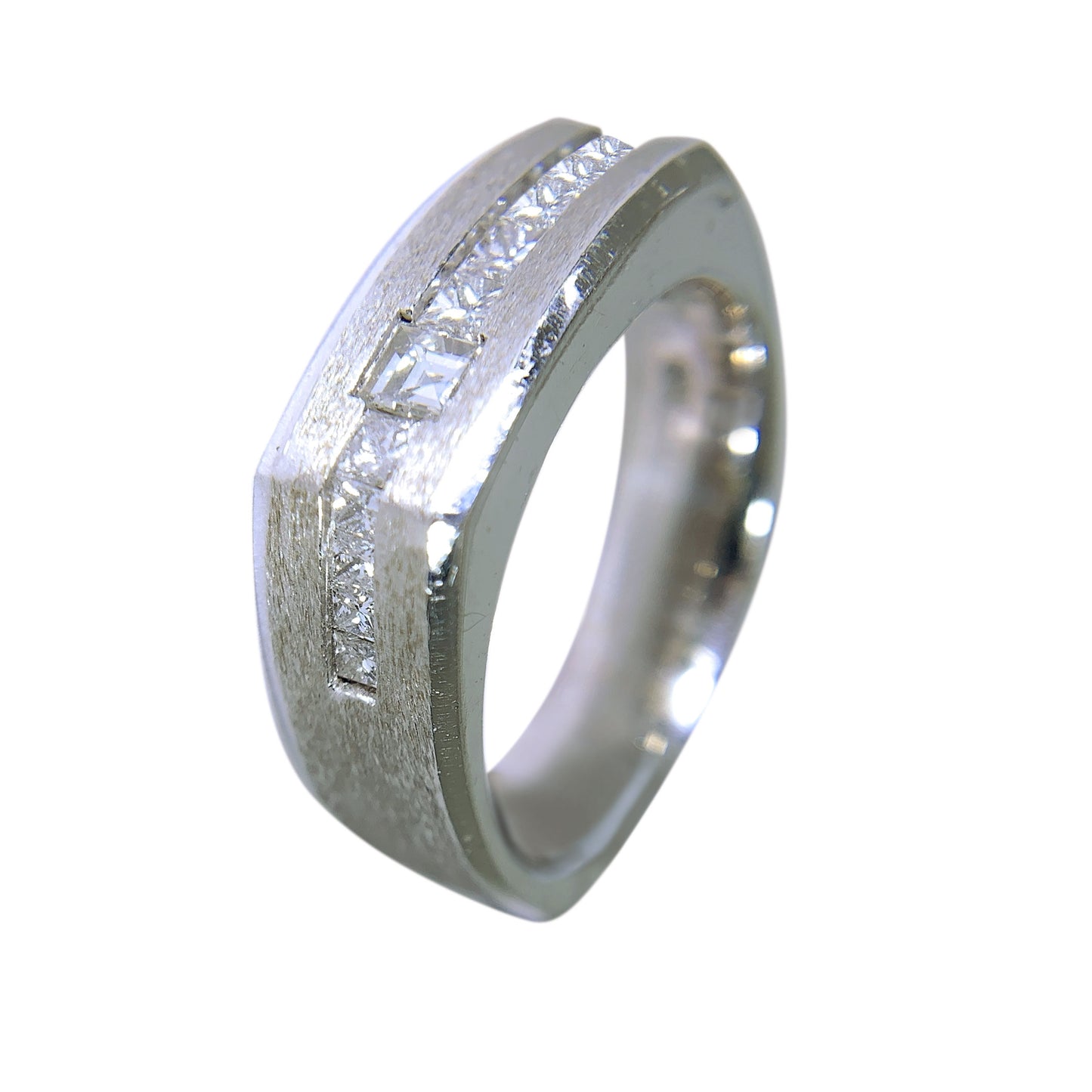 14 KT WHITE GOLD - SQUARE DESIGN MENS RING WITH PRINCESS DIAMONDS - 1.50 CT