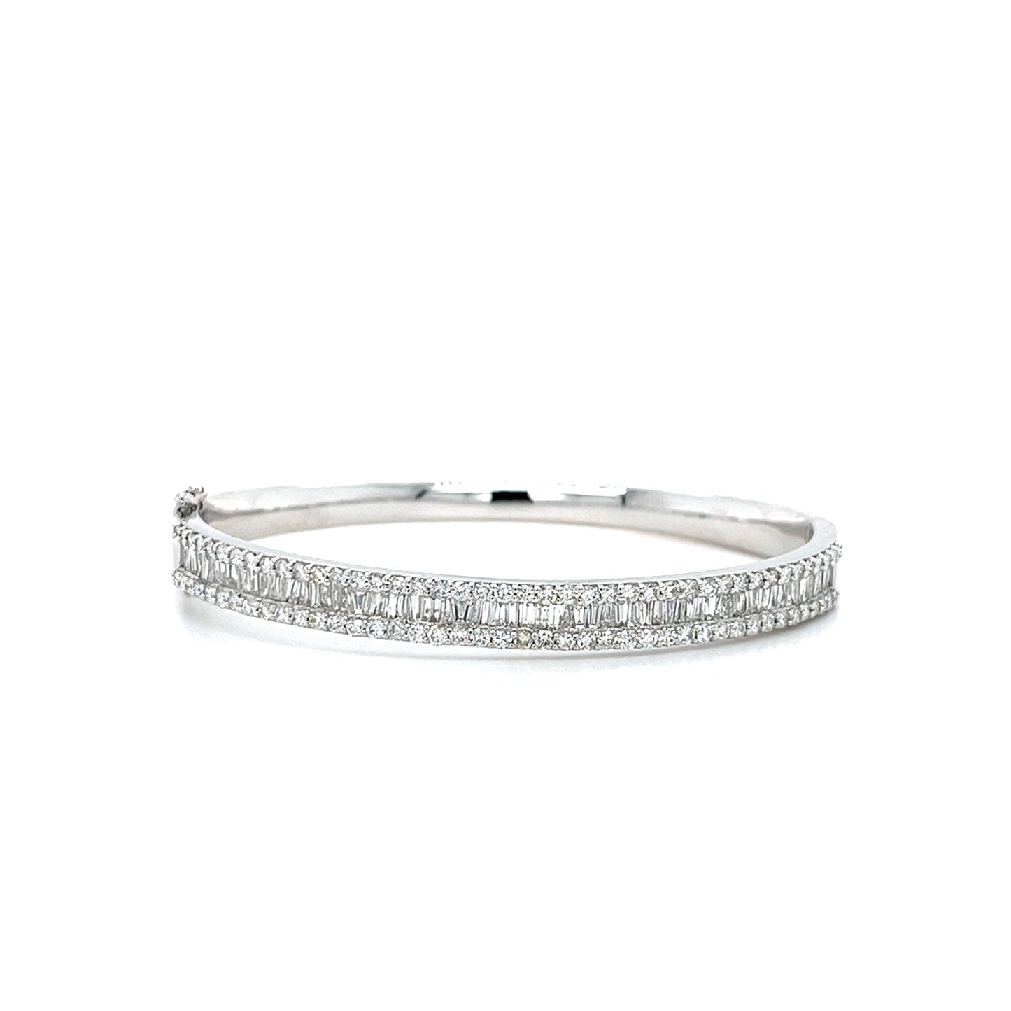 FANCY ROUND BRILLIANT AND BAGUETTE DIAMONDS BANGLE BRACELET