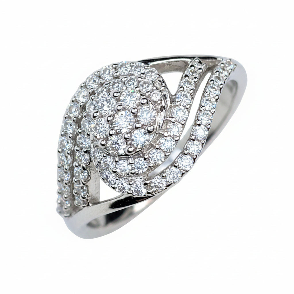 10 KT WHITE GOLD DIAMOND RING - 0.51 CT