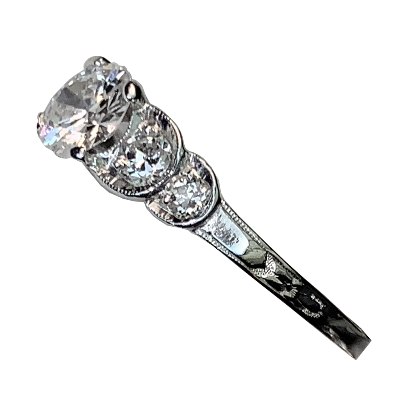 PLATINUM 5 STONES ROUND DIAMONDS ENGAGEMENT RING - 1.10 CT