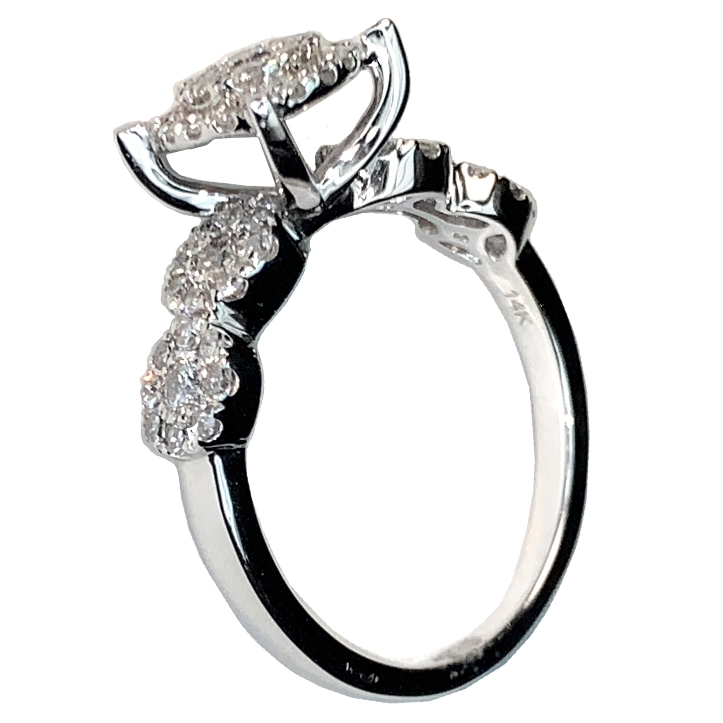 14 KT WHITE GOLD ROUND DIAMOND ENGAGEMENT RING - 0.75 CT