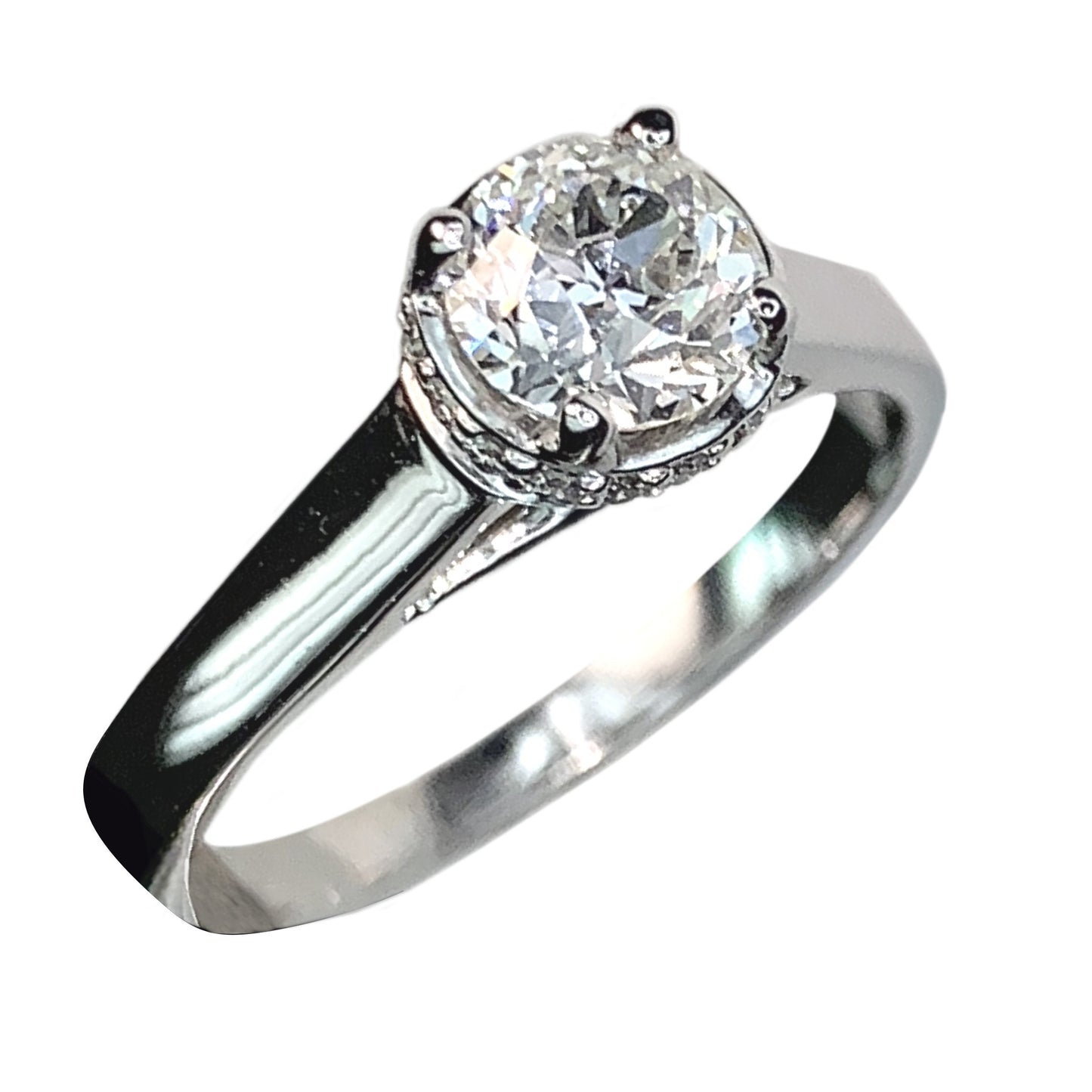 14 KT WHITE GOLD ROUND DIAMOND ENGAGEMENT RING - 0.92 CT
