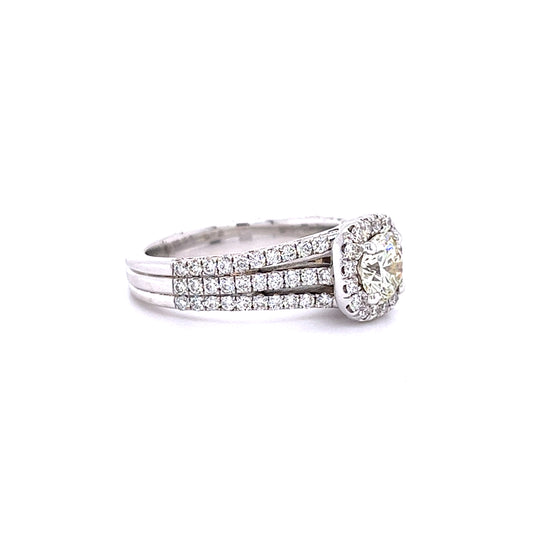 18 KT WHITE GOLD - WOMENS RING - 2.43 CT