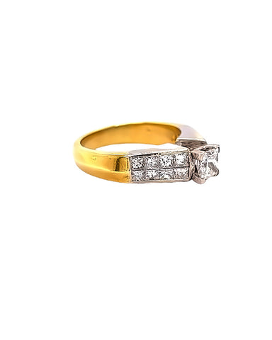 18 KT YELLOW GOLD - PRINCESS ENGAGEMENT RING - 1.5 CT