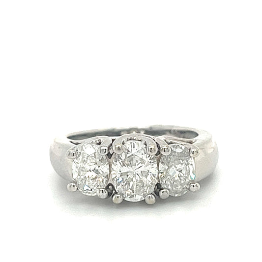 14KT WHITE GOLD - WOMENS DIAMOND RING 3 STONES - 2.27 CT