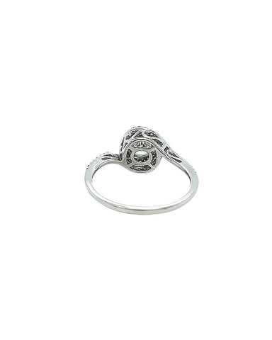 HALO STYLE DIAMOND ENGAGEMENT RING