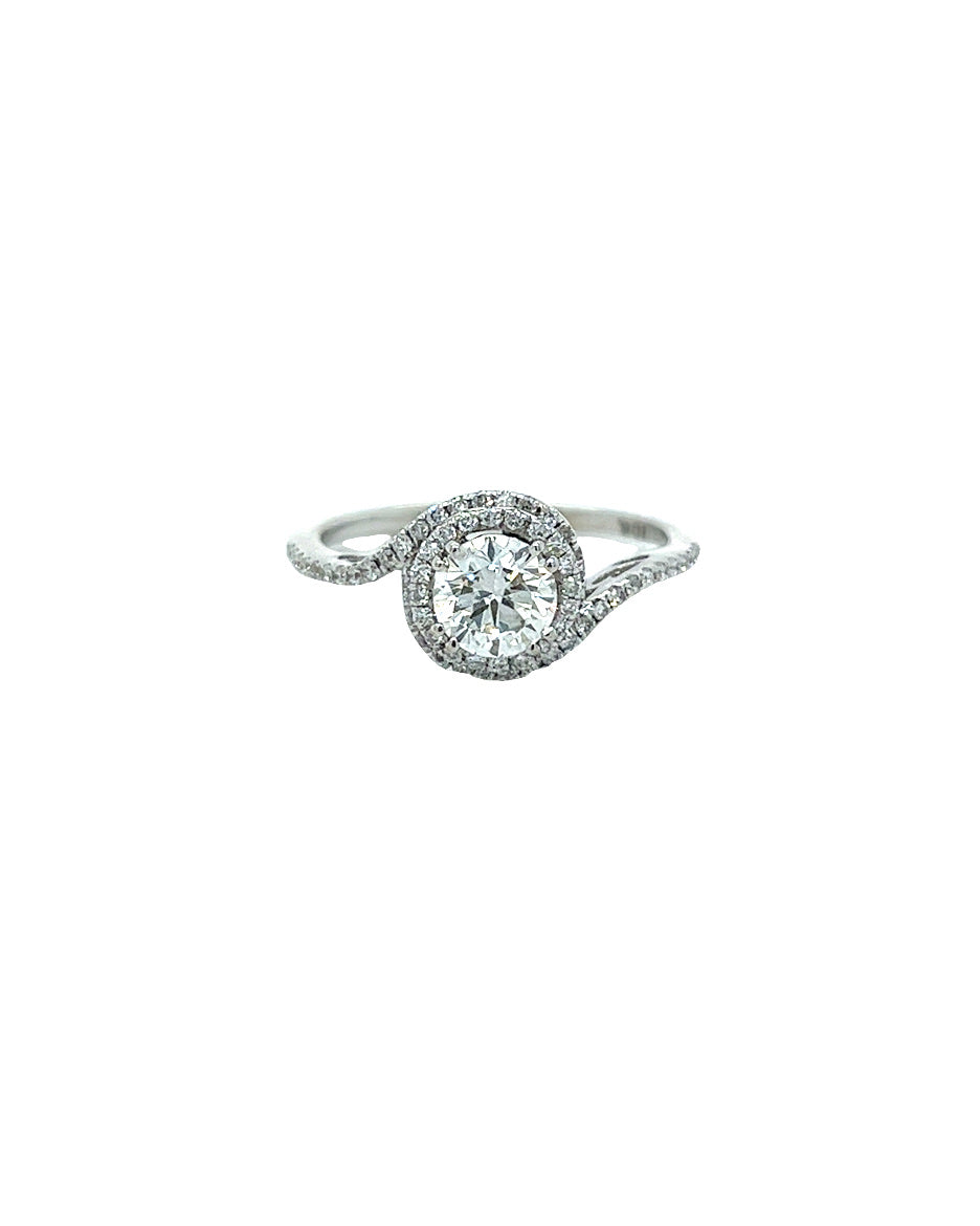 HALO STYLE DIAMOND ENGAGEMENT RING