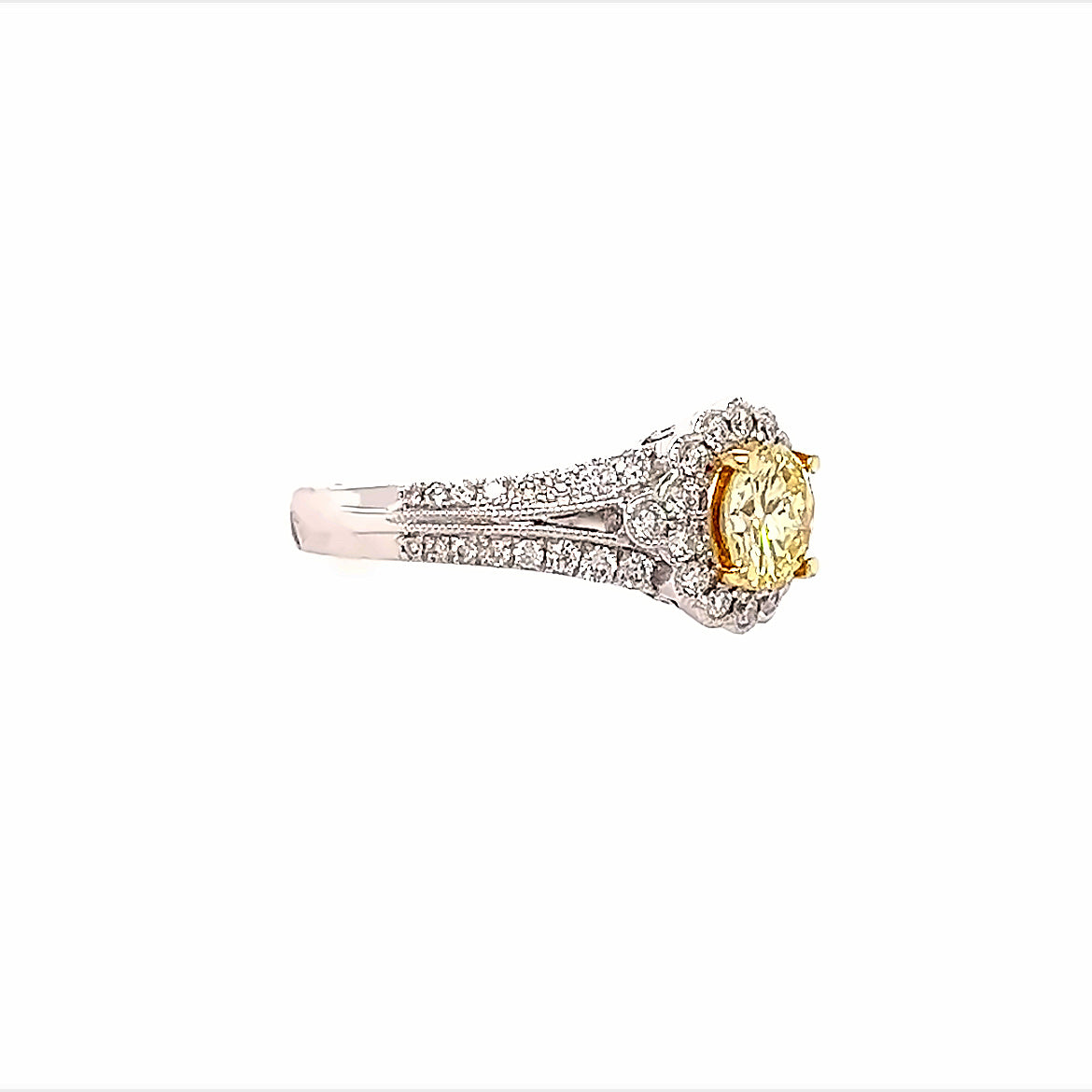 18KT ENGAGEMENT RING ROUND BRILLIANT DIAMOND