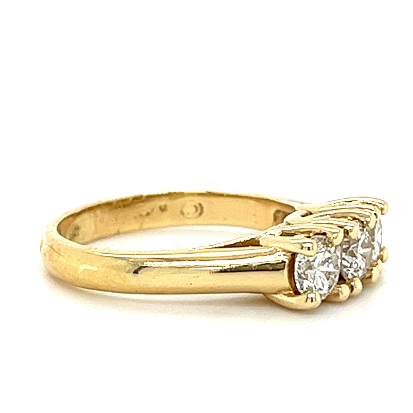 14KT YELLOW GOLD 3 DIAMOND RING