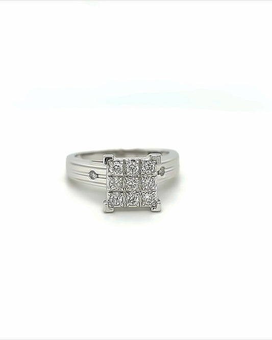 14KT WHITE GOLD DIAMOND ENGAGEMENT RING