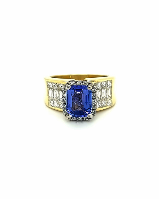 18KT YELLOW GOLD FANCY TANZANITE AND DIAMONDS ENGAGEMENT RING