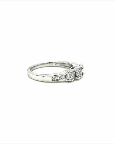 10KT WHITE GOLD 3 DIAMOND ENGAGEMENT RING