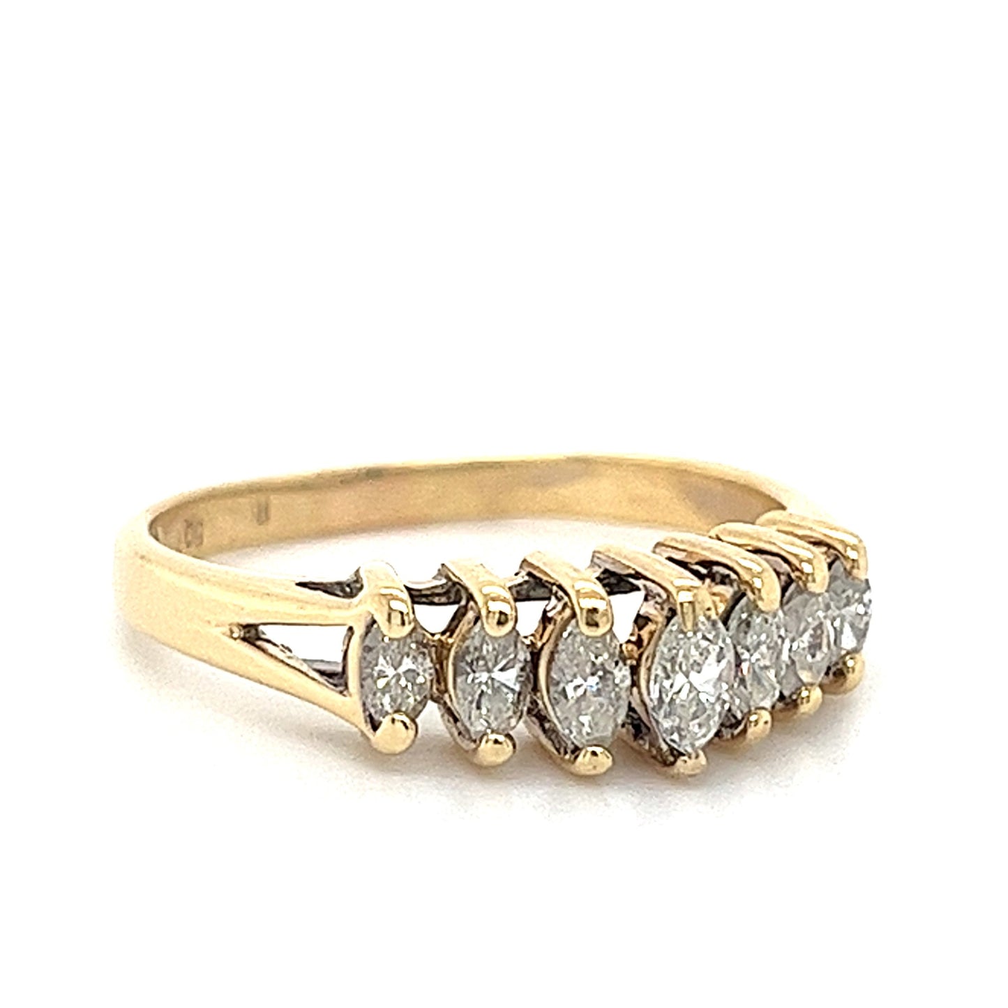 14KT YELLOW GOLD FANCY DIAMOND WEDDING BAND