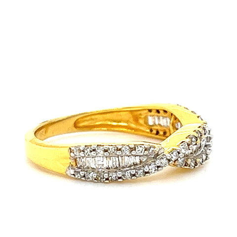 10KT YELLOW GOLD FANCY DIAMOND WEDDING BAND