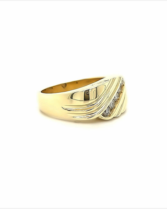 14KT YELLOW GOLD FANCY MENS DIAMOND WEDDING BAND