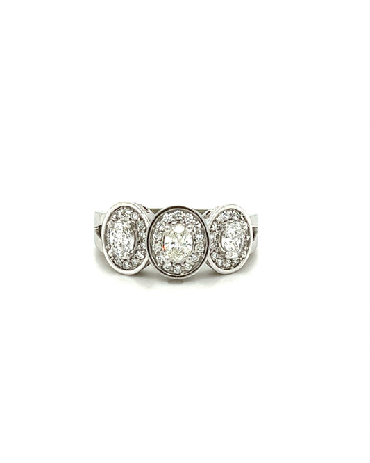 14KT WHITE GOLD FANCY 3 DIAMOND LADIES RING