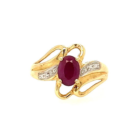 10KT YELLOW GOLD RUBY LADIES RING